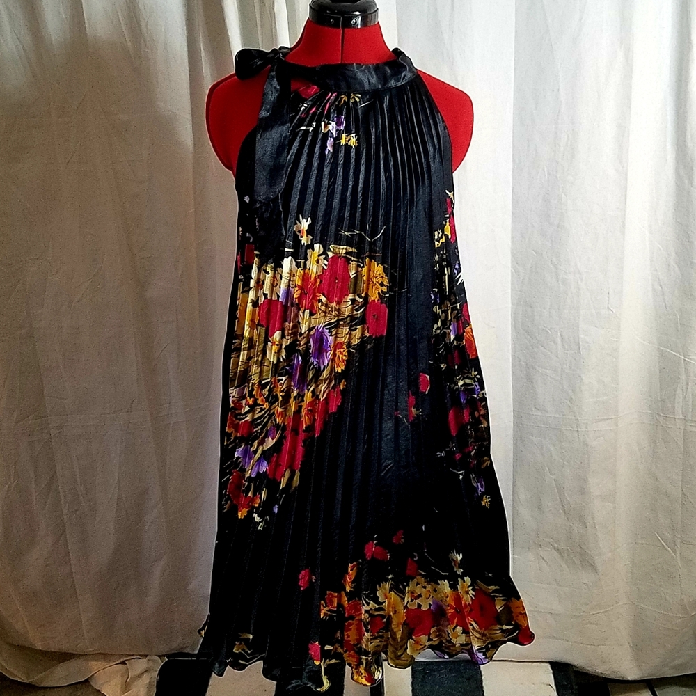 Floral Trapeze Dress Romantic -- Vintage Inspired